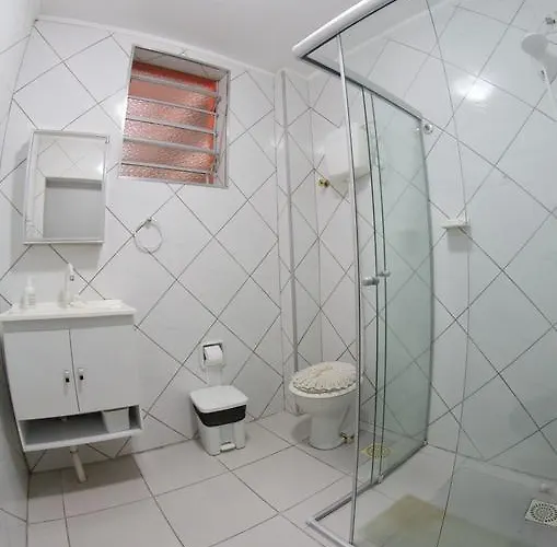Polonia Hostel *